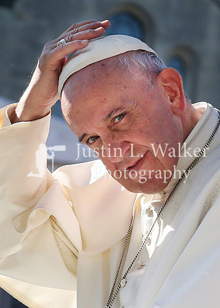 Pope visit Walker 073bbu